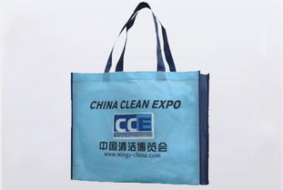 苍南县龙港华人塑膜制品加工厂 专业打造高品质PVC拉链袋与塑料服装袋